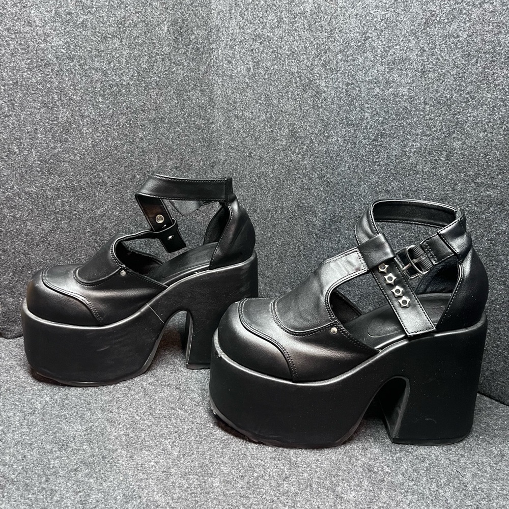 Demonia "Camel-103" platform t-strap sandals in black vegan leather size 10 - Picture 3 of 11
